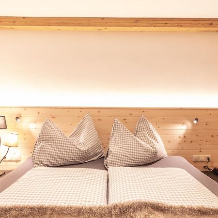 Quality Hosts Arlberg - Hotel Bergheim ซังคท์อันทอนอัมอาร์ลแบร์ก ภายนอก รูปภาพ