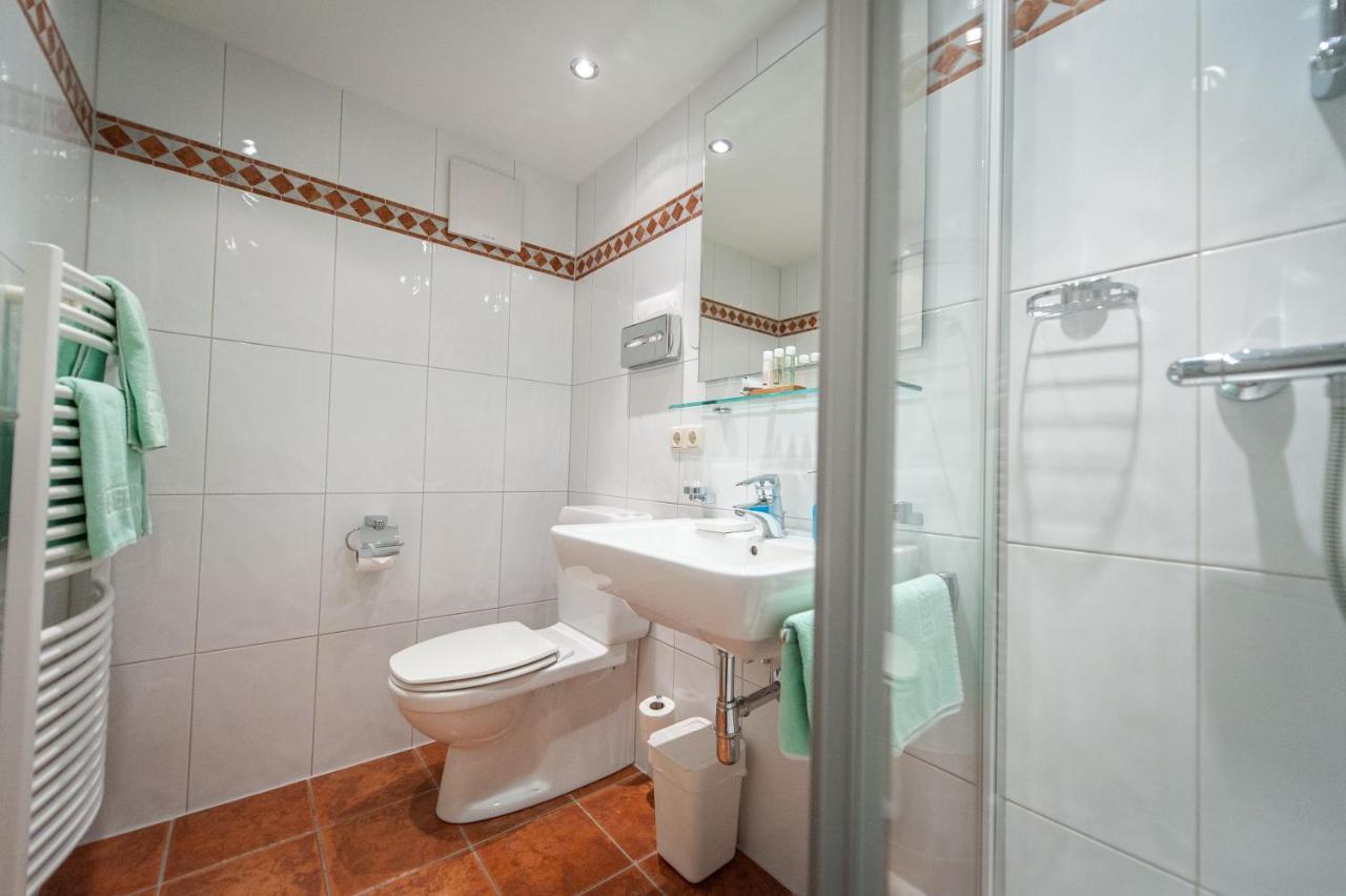 Quality Hosts Arlberg - Hotel Bergheim ซังคท์อันทอนอัมอาร์ลแบร์ก ภายนอก รูปภาพ