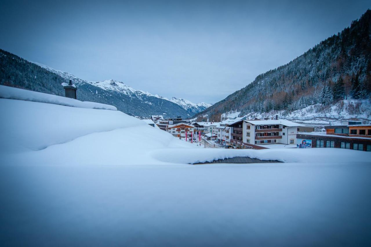 Quality Hosts Arlberg - Hotel Bergheim ซังคท์อันทอนอัมอาร์ลแบร์ก ภายนอก รูปภาพ