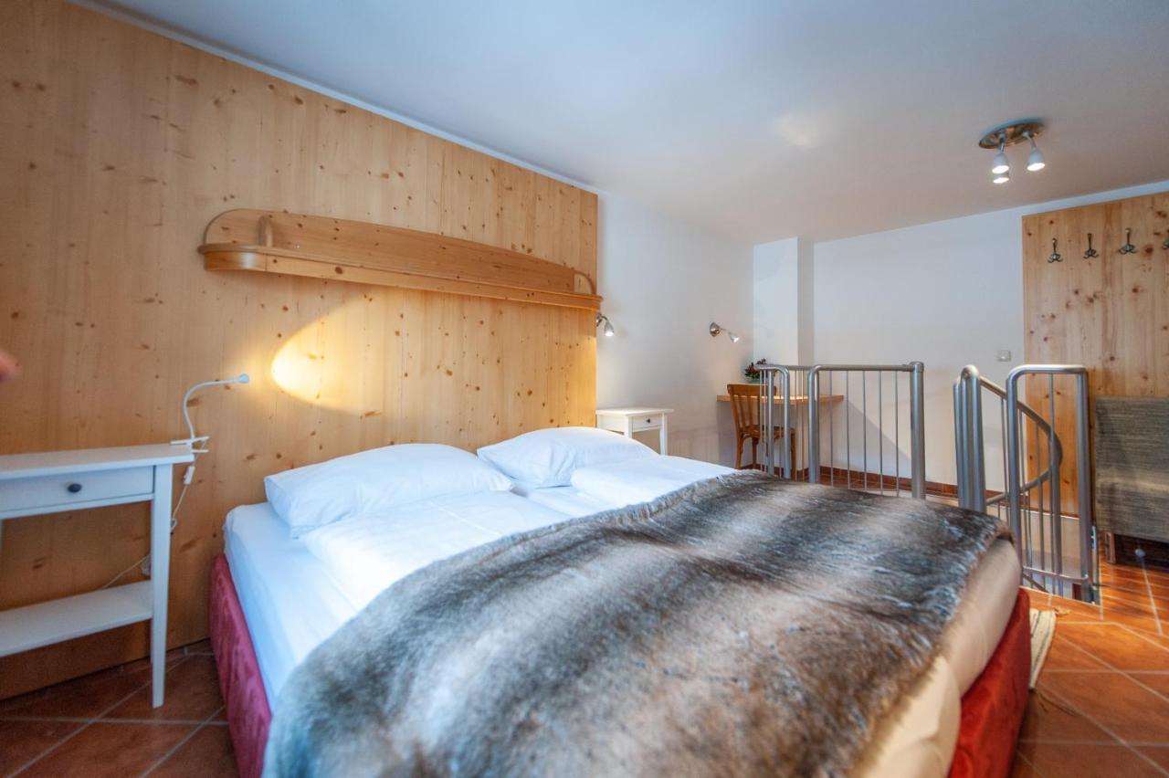 Quality Hosts Arlberg - Hotel Bergheim ซังคท์อันทอนอัมอาร์ลแบร์ก ภายนอก รูปภาพ