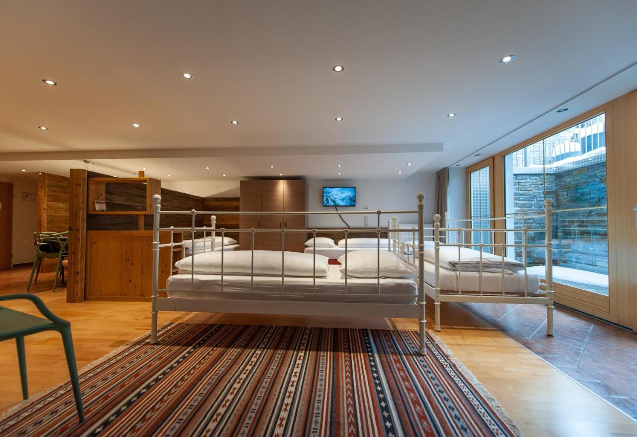 Quality Hosts Arlberg - Hotel Bergheim ซังคท์อันทอนอัมอาร์ลแบร์ก ภายนอก รูปภาพ