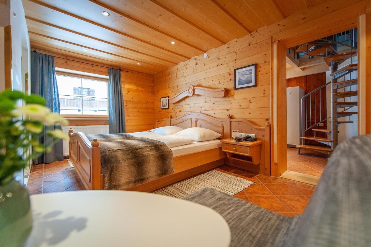 Quality Hosts Arlberg - Hotel Bergheim ซังคท์อันทอนอัมอาร์ลแบร์ก ภายนอก รูปภาพ