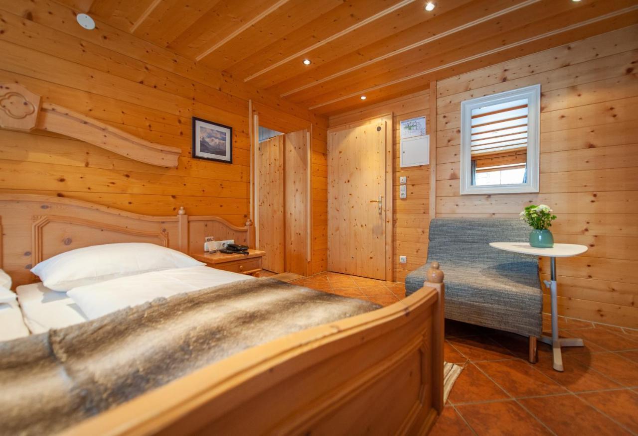 Quality Hosts Arlberg - Hotel Bergheim ซังคท์อันทอนอัมอาร์ลแบร์ก ภายนอก รูปภาพ