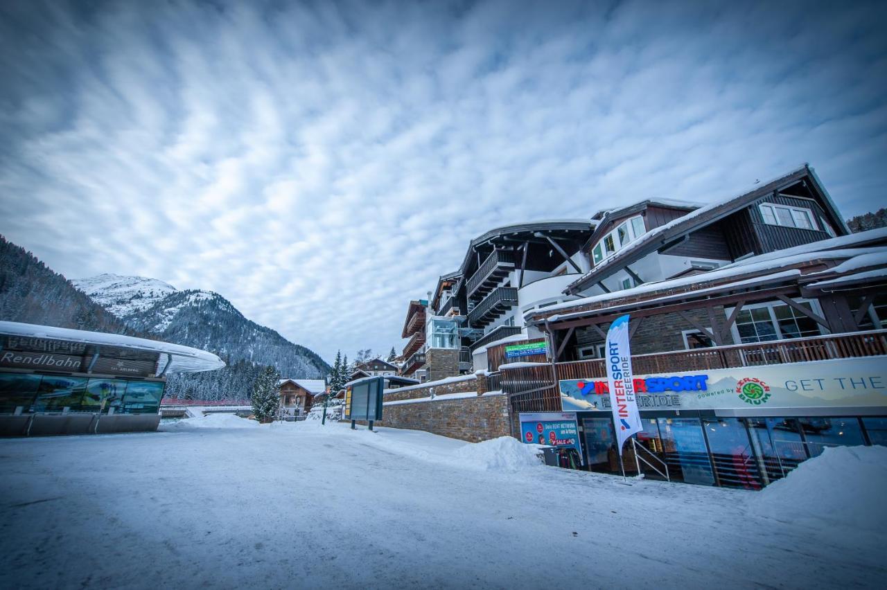 Quality Hosts Arlberg - Hotel Bergheim ซังคท์อันทอนอัมอาร์ลแบร์ก ภายนอก รูปภาพ