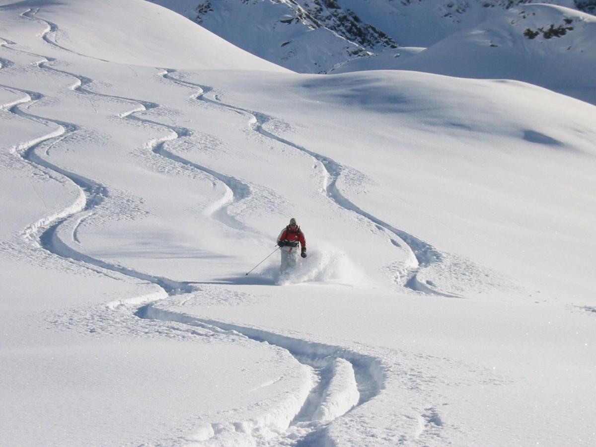 Quality Hosts Arlberg - Hotel Bergheim ซังคท์อันทอนอัมอาร์ลแบร์ก ภายนอก รูปภาพ