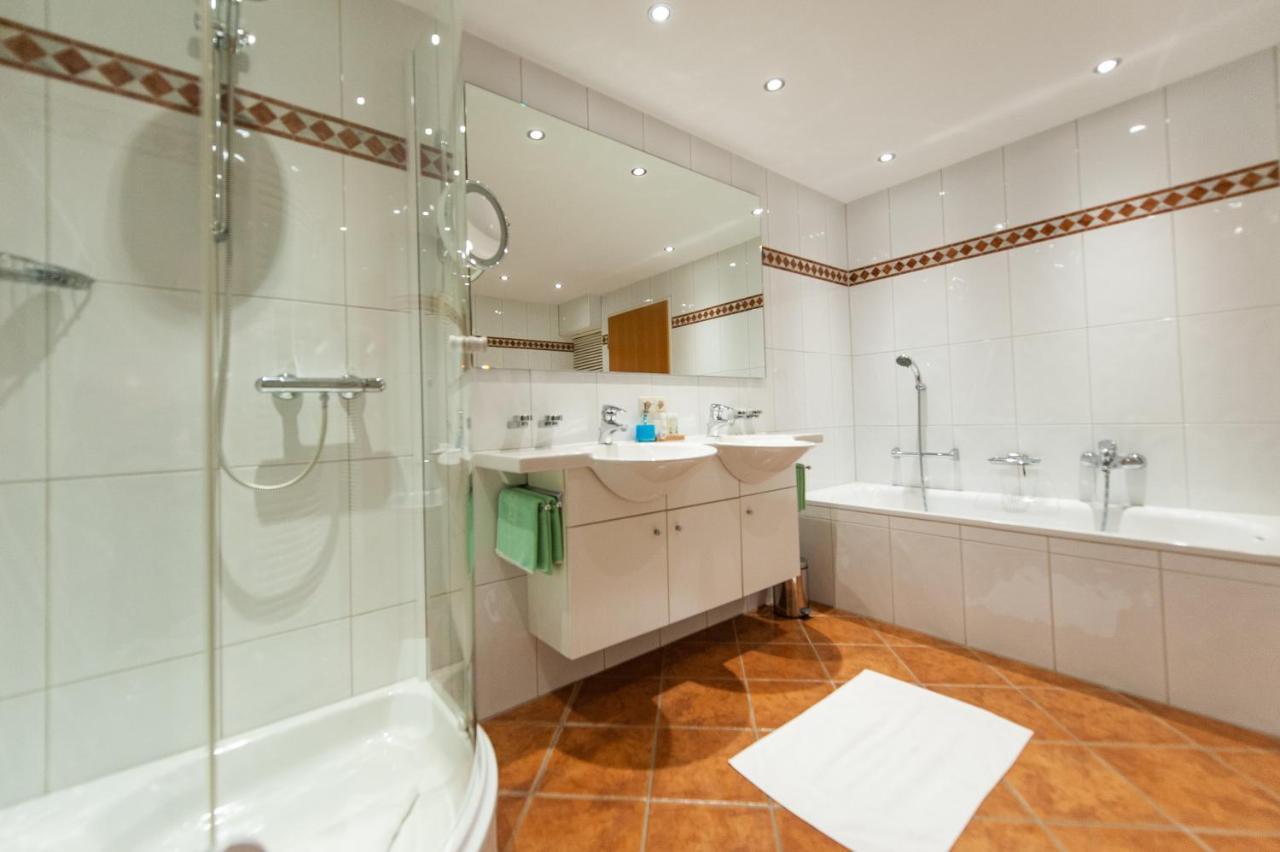 Quality Hosts Arlberg - Hotel Bergheim ซังคท์อันทอนอัมอาร์ลแบร์ก ภายนอก รูปภาพ