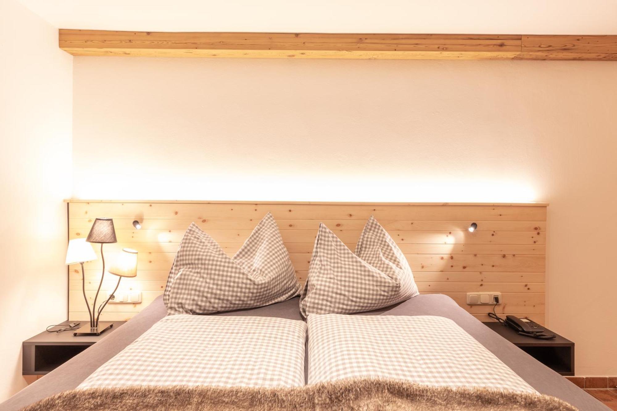 Quality Hosts Arlberg - Hotel Bergheim ซังคท์อันทอนอัมอาร์ลแบร์ก ภายนอก รูปภาพ