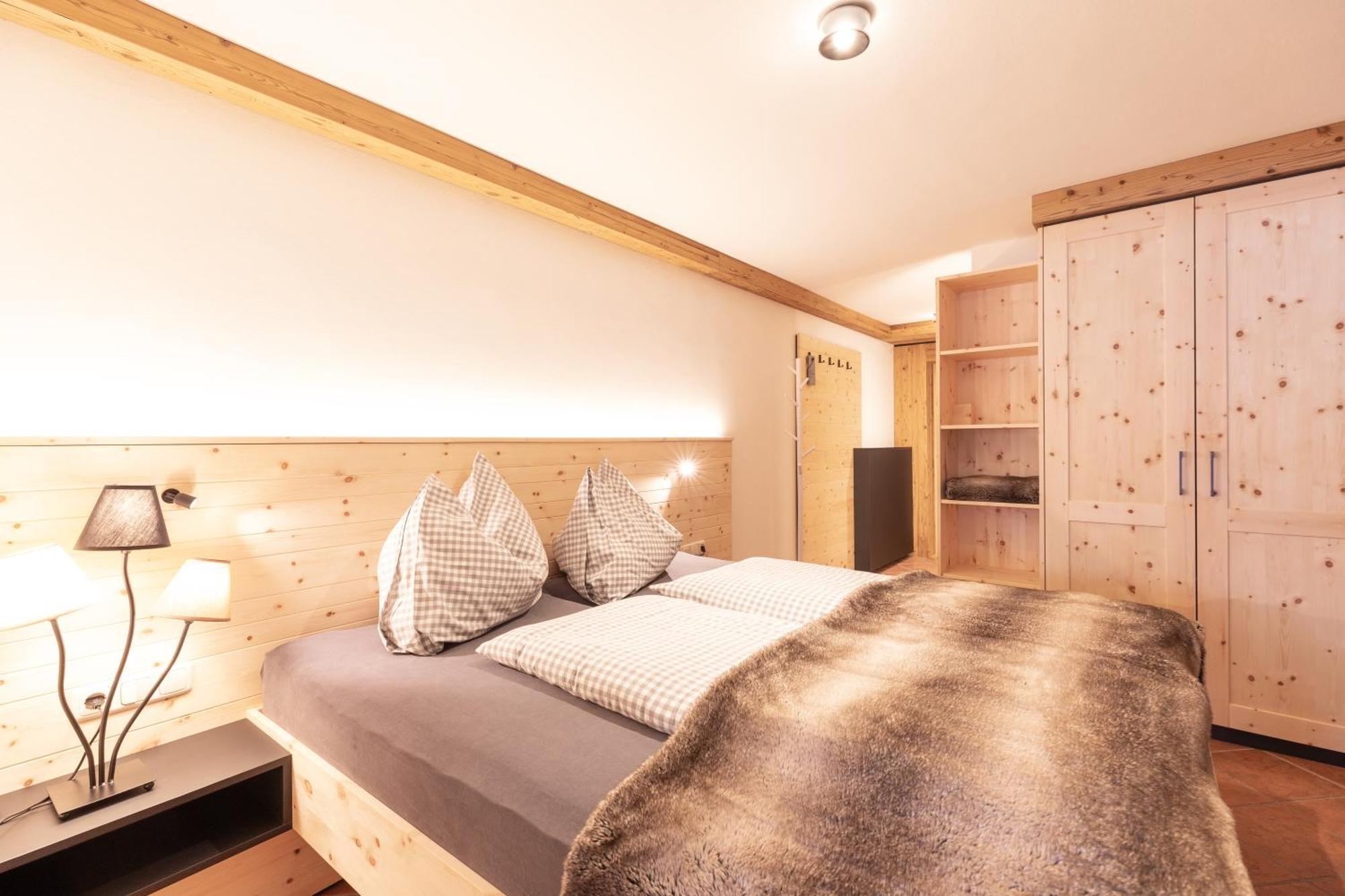 Quality Hosts Arlberg - Hotel Bergheim ซังคท์อันทอนอัมอาร์ลแบร์ก ภายนอก รูปภาพ